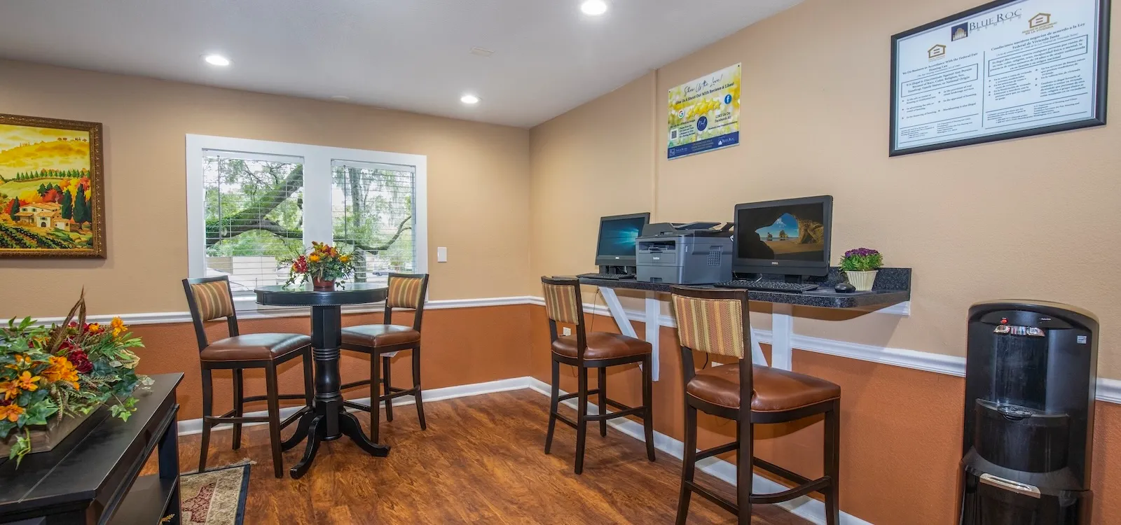 Residents club house 24-hour access business center